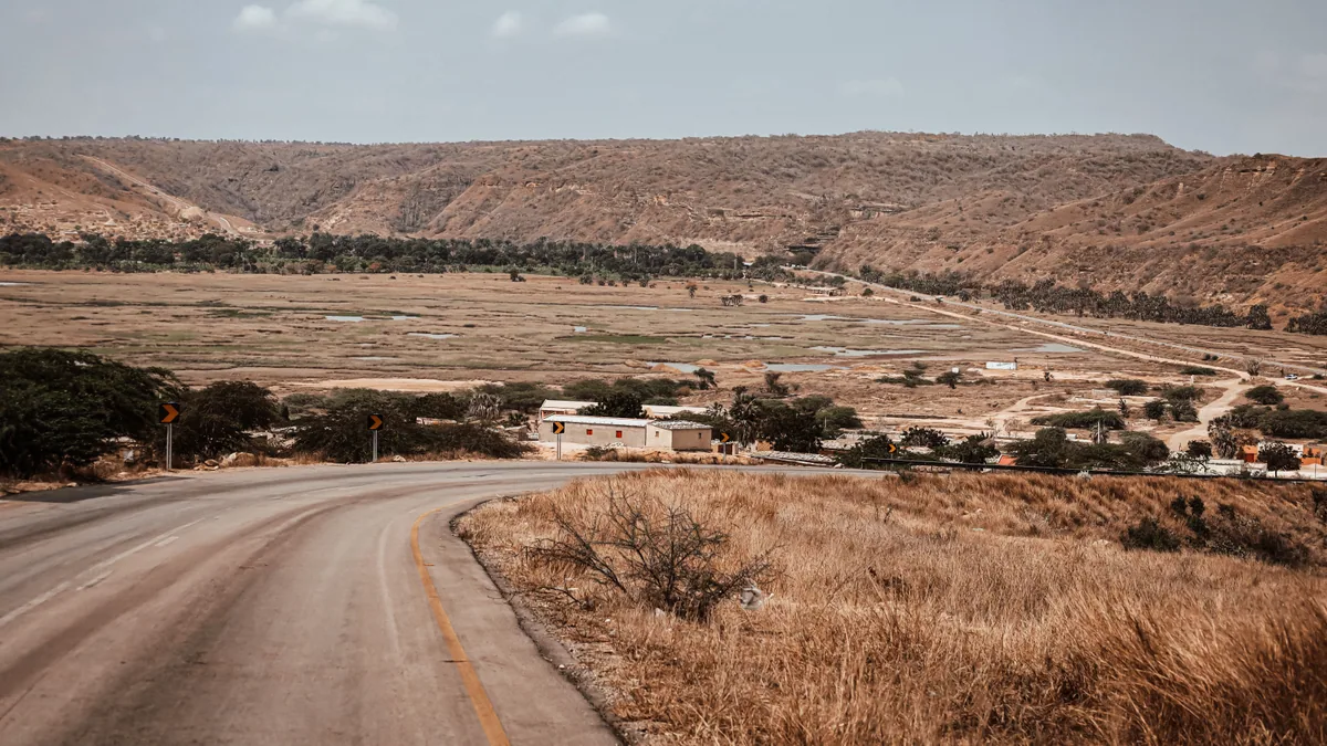 Paysage africain associé à conduire en Afrique du Sud