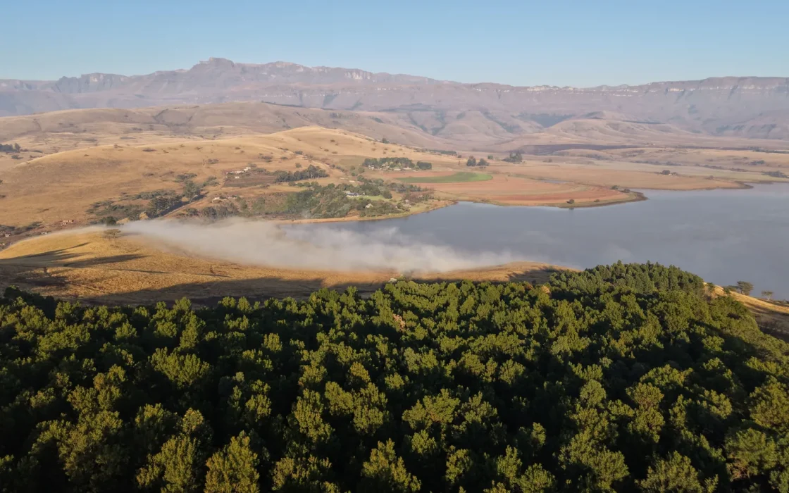 Paysage africain associé à Hluhluwe-iMfolozi