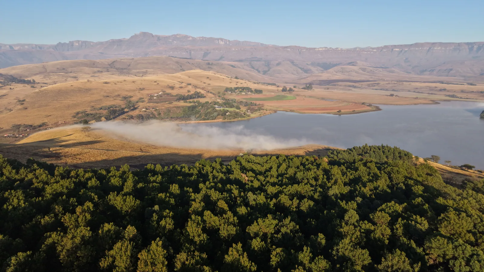 Paysage africain associé à Hluhluwe-iMfolozi