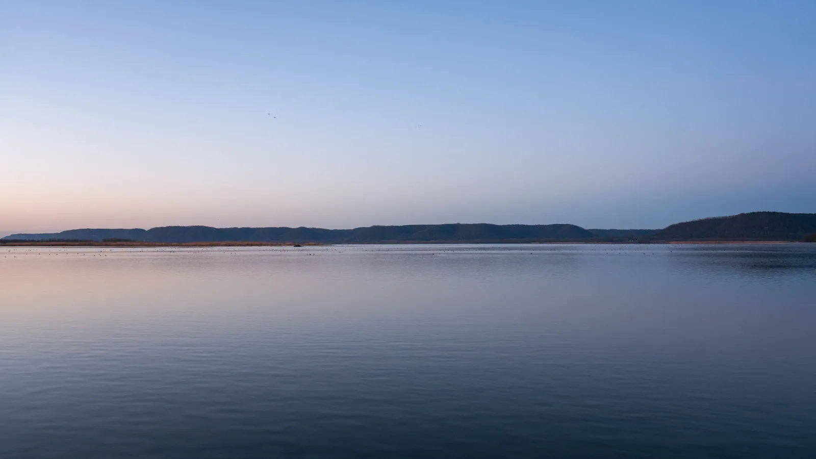 Paysage africain associé à lac Kariba