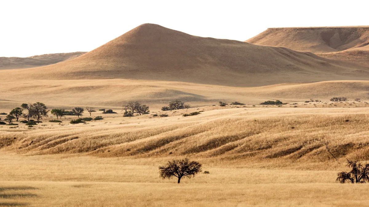 Paysage désertique de Namibie associé à quand partir en Namibie